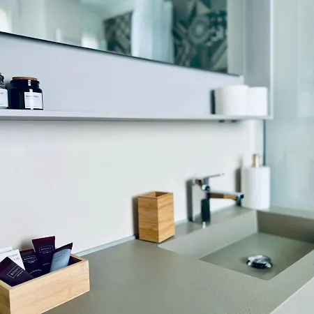 The New Place Apartment