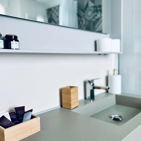 The New Place * Ferrare