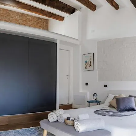 The New Place Ferrara