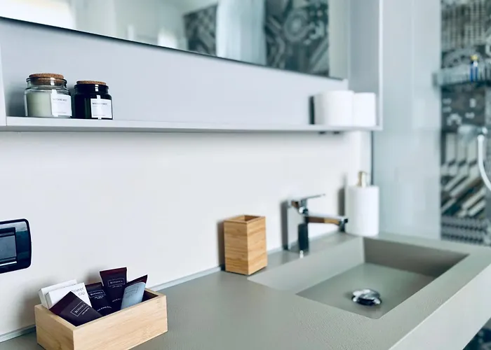 The New Place * Ferrare